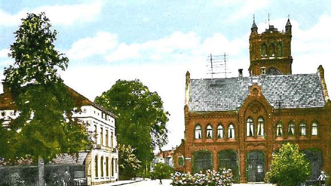 Abbildung der alten Feuerwache in Oldenburg, die inzwischen abgerissen wurde.