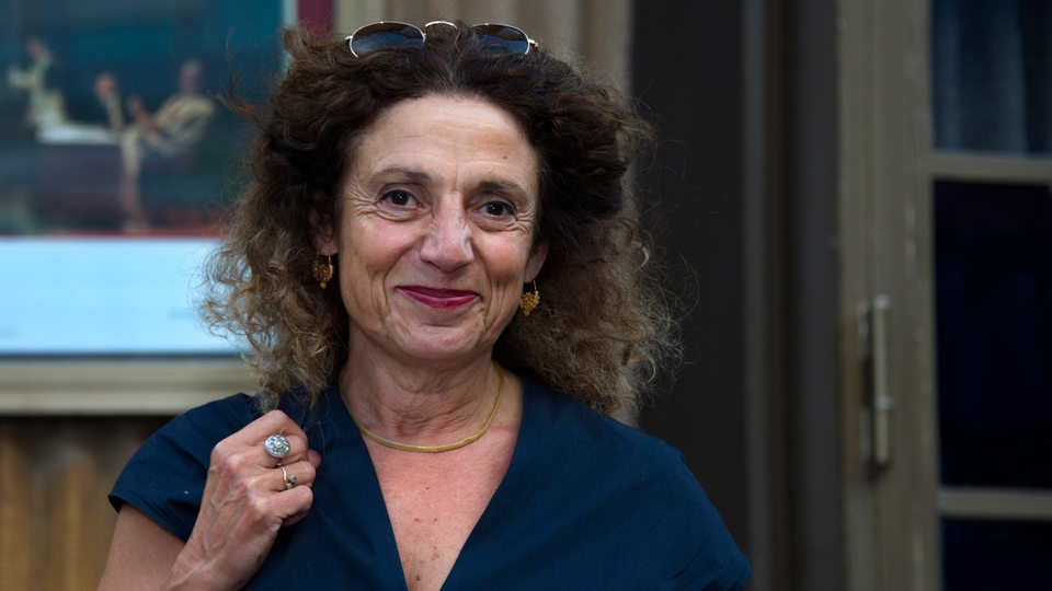 Theaterregisseurin und Schauspielerein Adriana Altaras im Sommer 2021 (Archivbild)