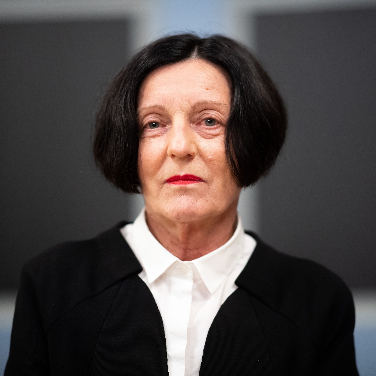 Schriftstellerin Herta Müller schaut in die Kamera (Archivbild)