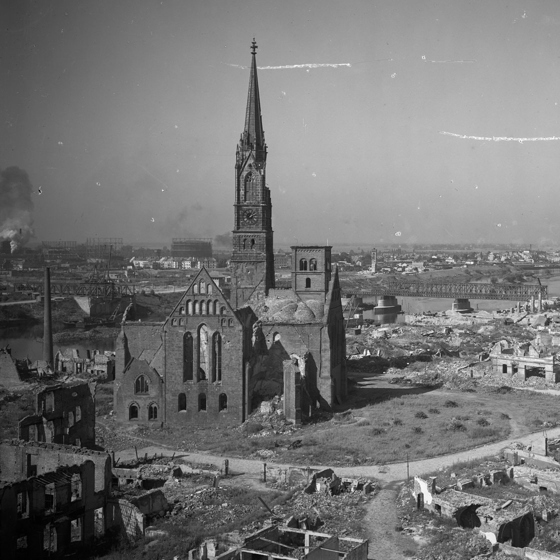 die zerstörte Stephani-Kirche in Bremen