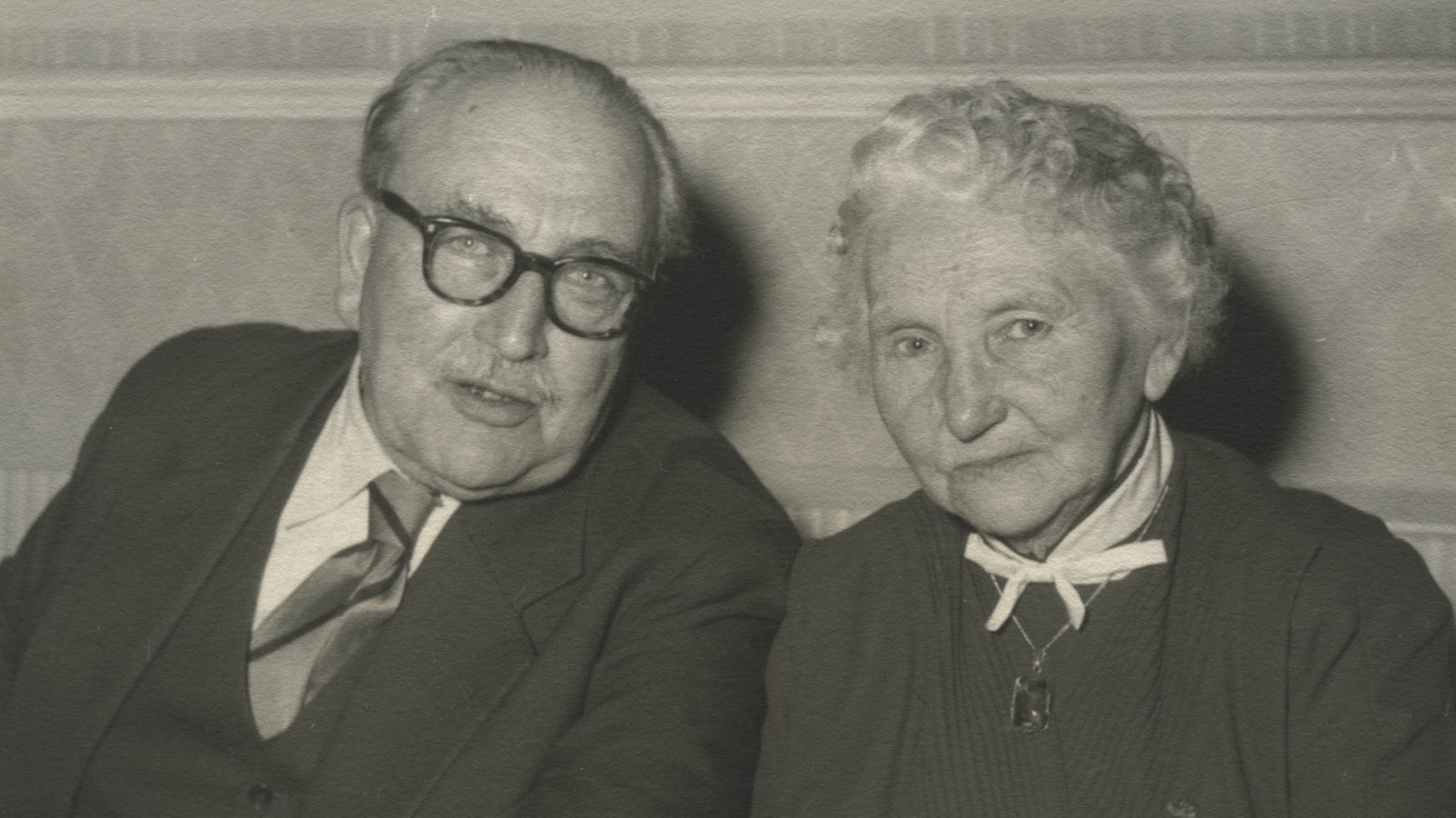 Ein altes Bild der Bremerin Anna Stiegler mit Wilhelm Kaisen