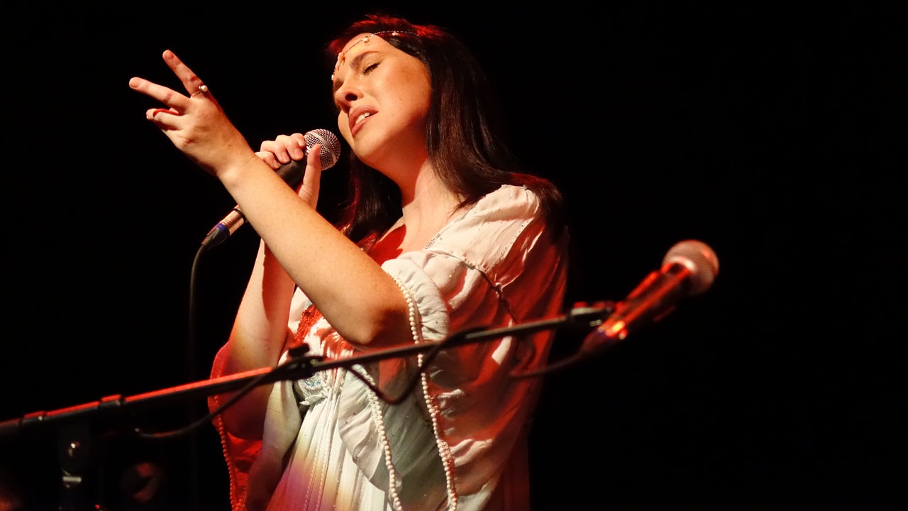 Georgia van Etten im Schlachthof