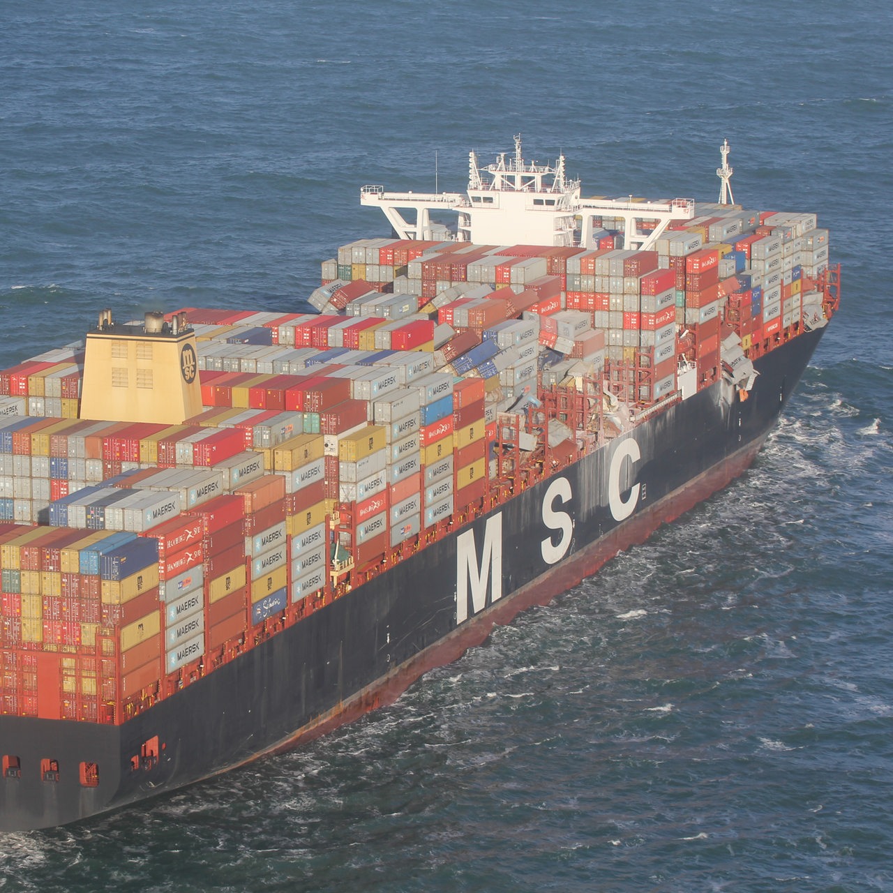 Das Havariekommando veröffentlichte ein Bild der MSC- Zoe, nachdem der Container-Frachter 270 Container in einem Sturm verloren hatte.