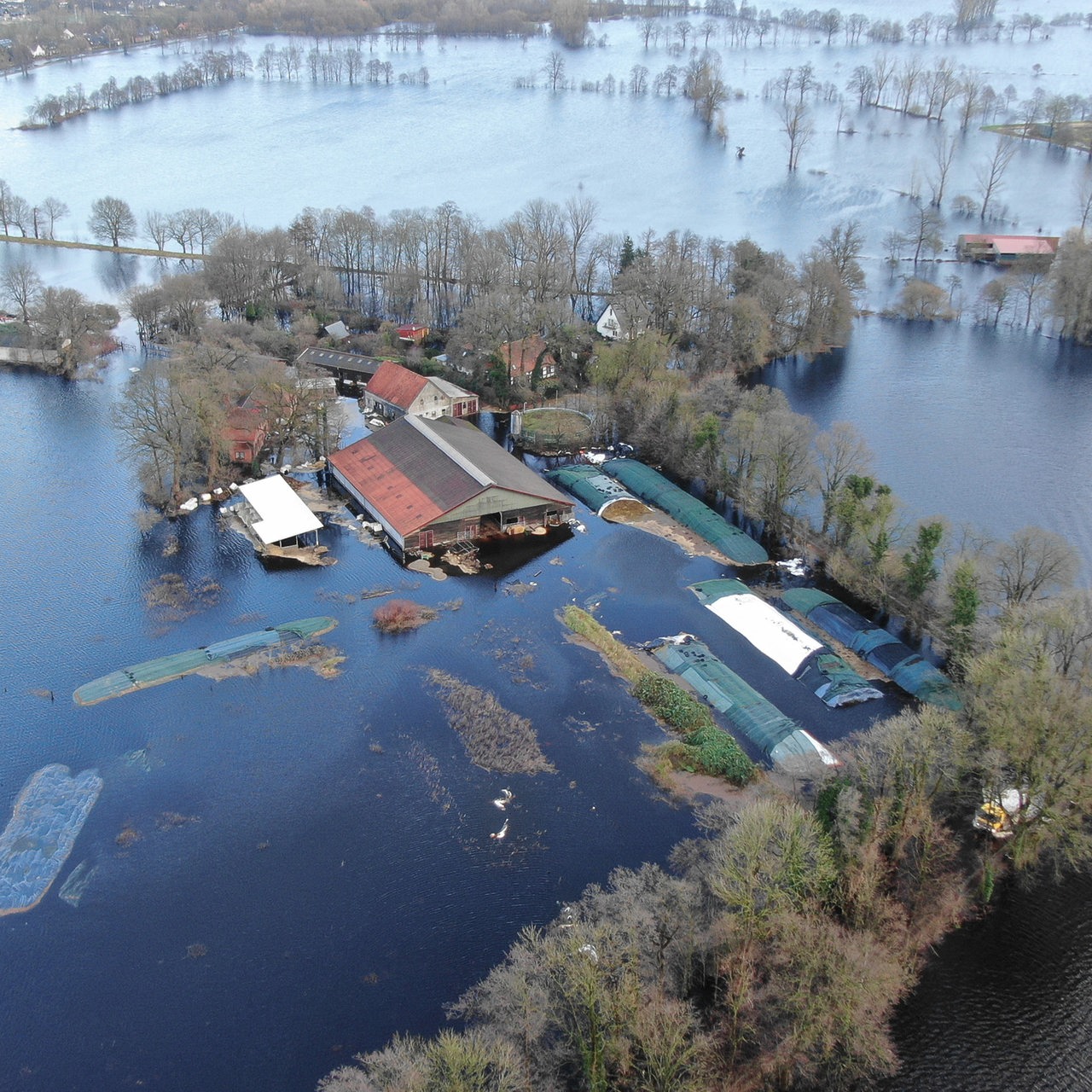 Drohnenaufnahme der überschwemmten Gebiete in Bremen Borgfeld.