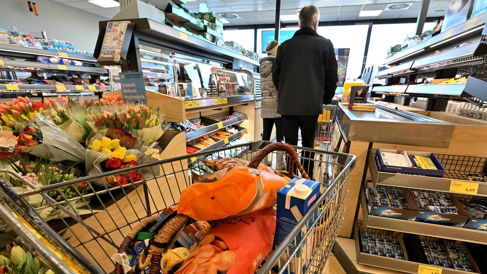 Kassenbereich in einem Supermarkt (Archivbild)