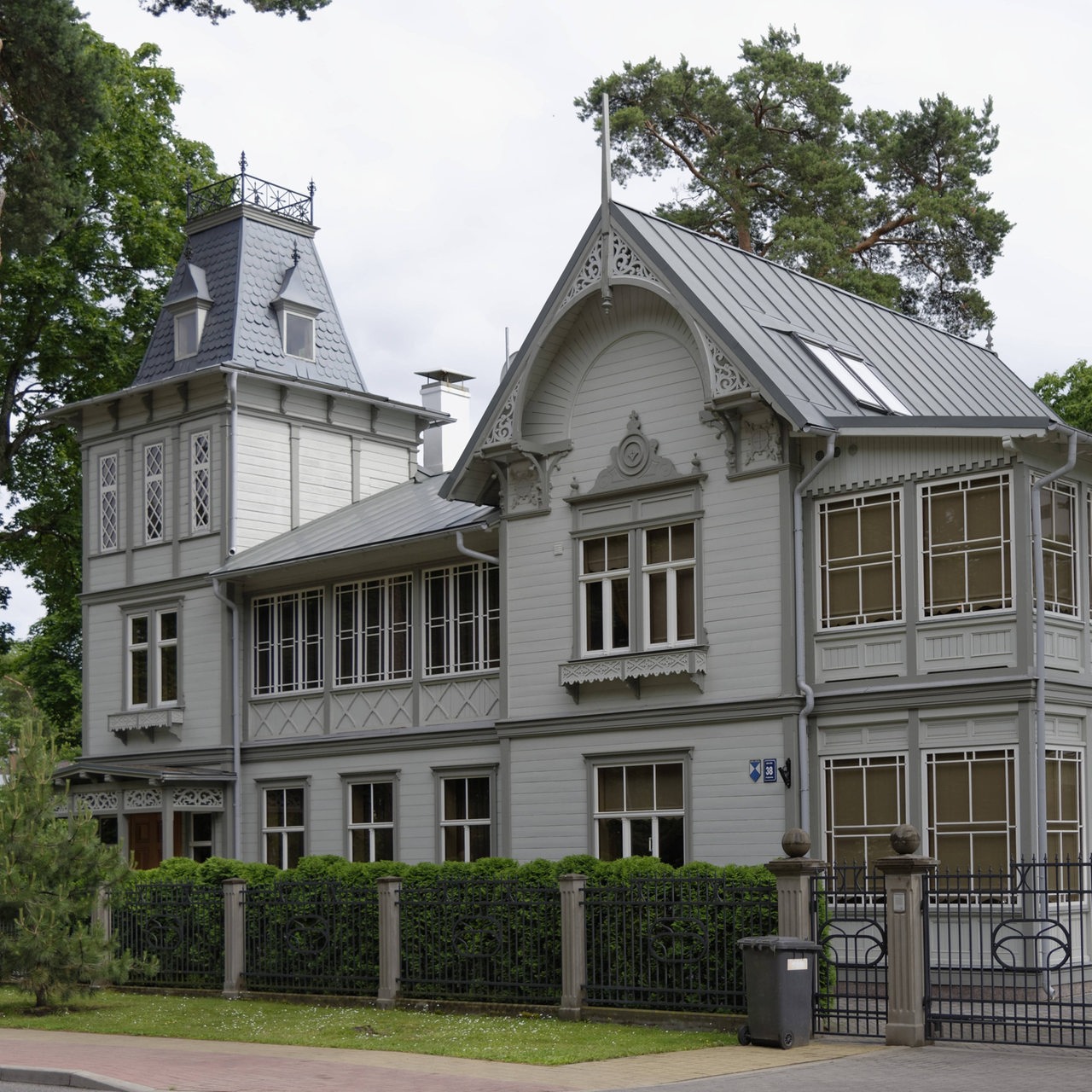 Eine Villa an der Ostseeküste in Lettland (Archivbild)