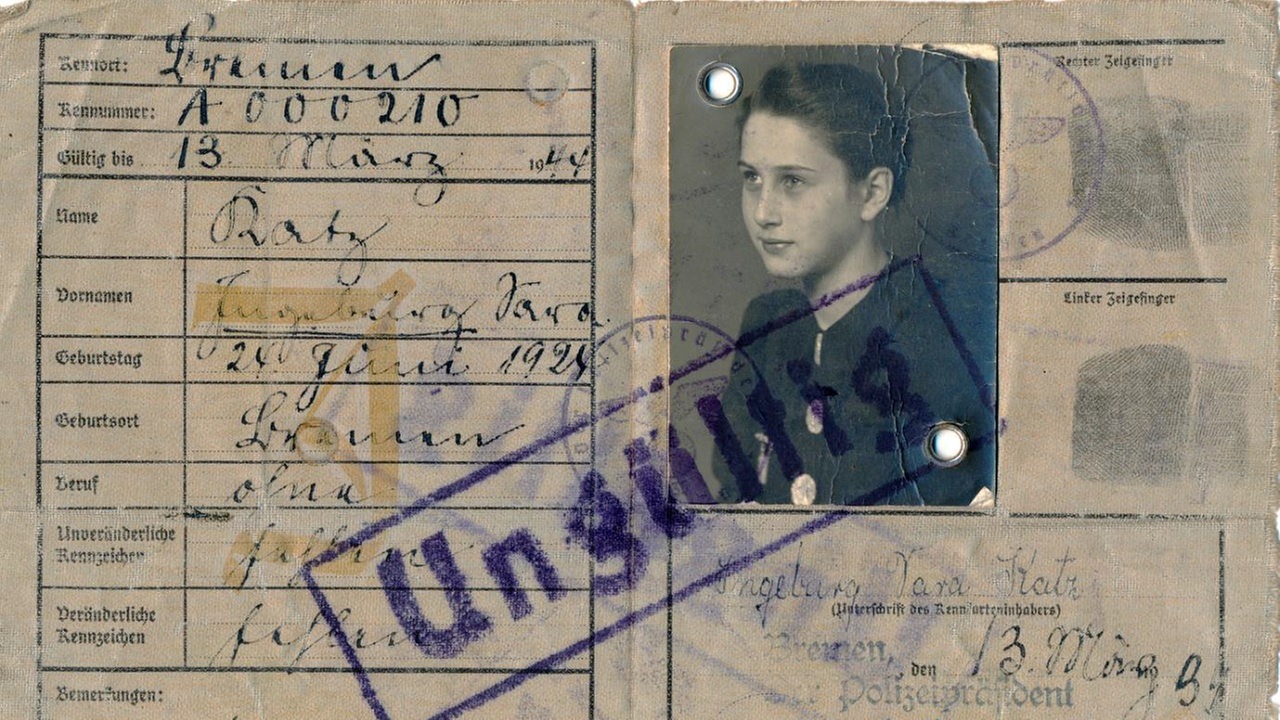Historisches Dokument mit Passfoto
