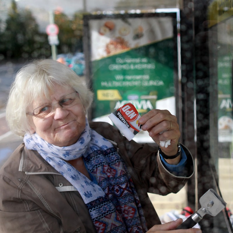 Als "Sprayer Oma" gegen Nazi Parolen Irmela Mensah Schramm Bremen Zwei