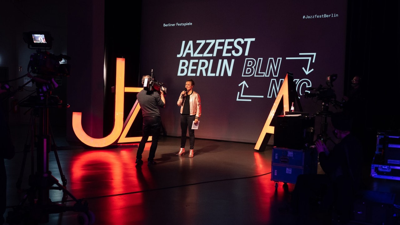 Aufnahme der Preisverleihung für das Jazzfest Berlin 2021