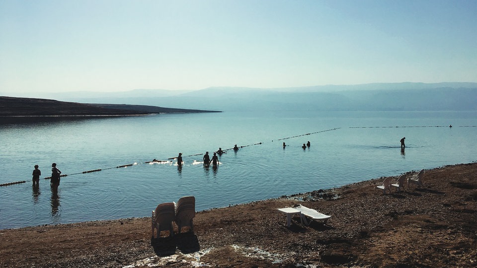 Strandabschnitt von Kalia Beach am Toten Meer