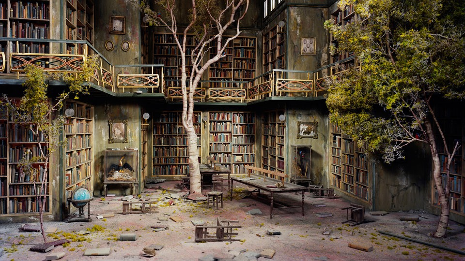 Lori Nix & Kathleen Gerber, Library, aus der Serie "The City", 2007–2012