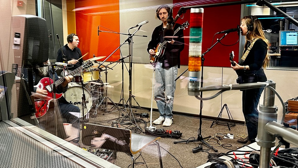 Rhonda im Studio bei Bremen Zwei