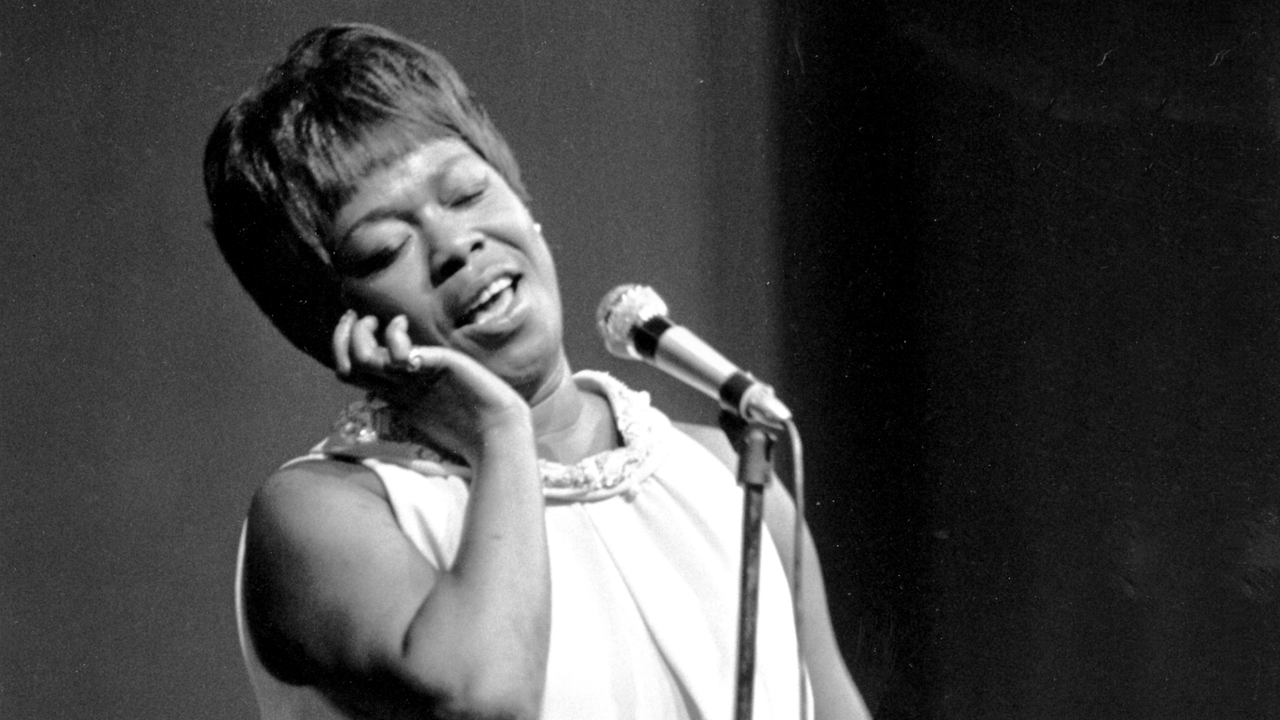 Sarah Vaughan bei einem Konzert auf dem Newport Jazz Festival im Jahr 1967 (Archivbild)