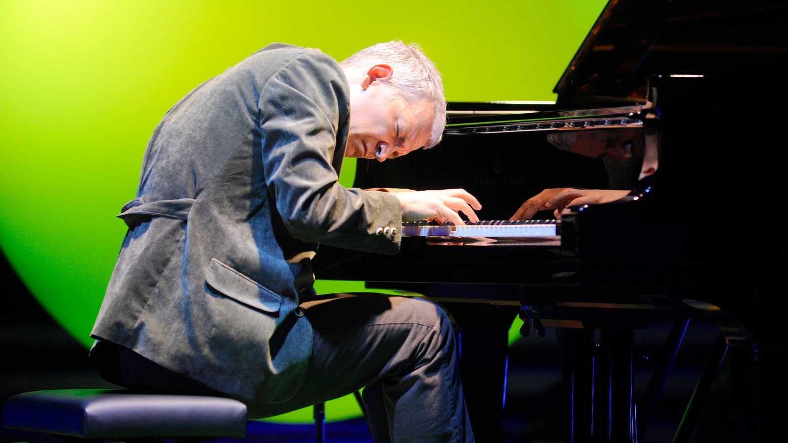 Der US Pianist Brad Mehldau spielt am Flügel