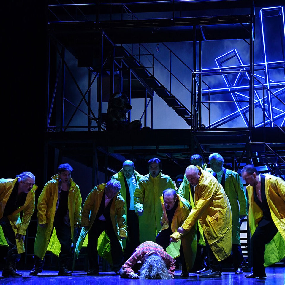 Szenenbild der Opern-Aufführung "Breaking The Waves" am Stadttheater Bremerhaven