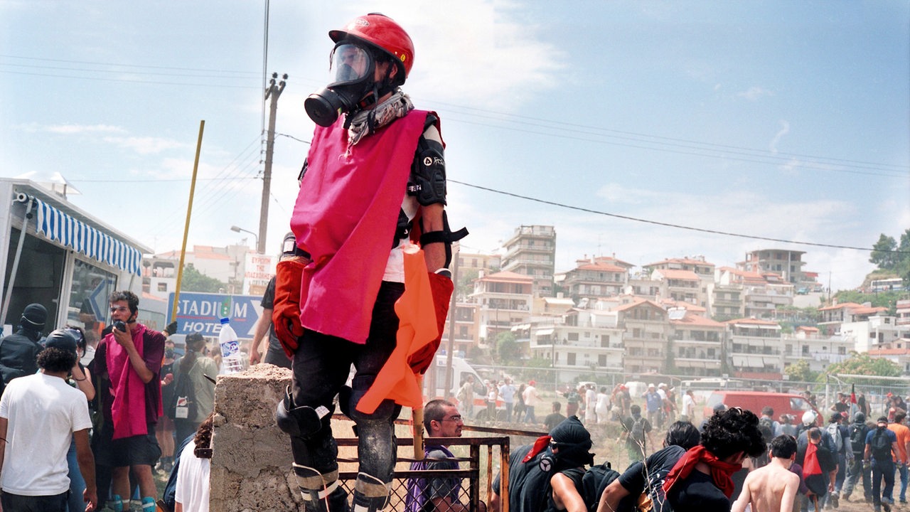 Julian Röder "Protest against G8 Summit in Thessaloniki II" 2003