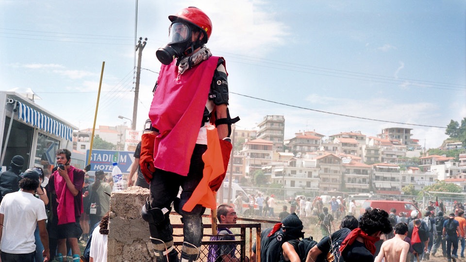 Julian Röder "Protest against G8 Summit in Thessaloniki II" 2003