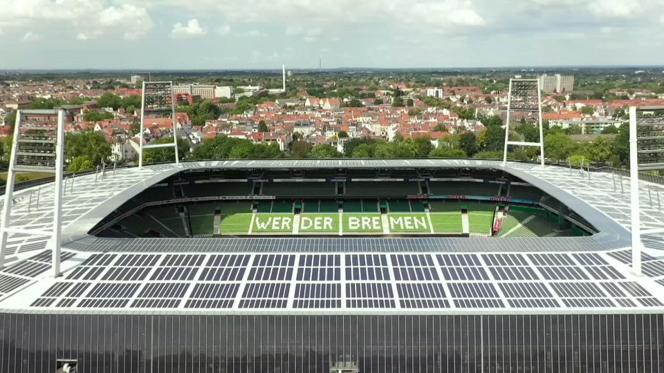 Ein Drohnenbild des leeren Weserstadions.