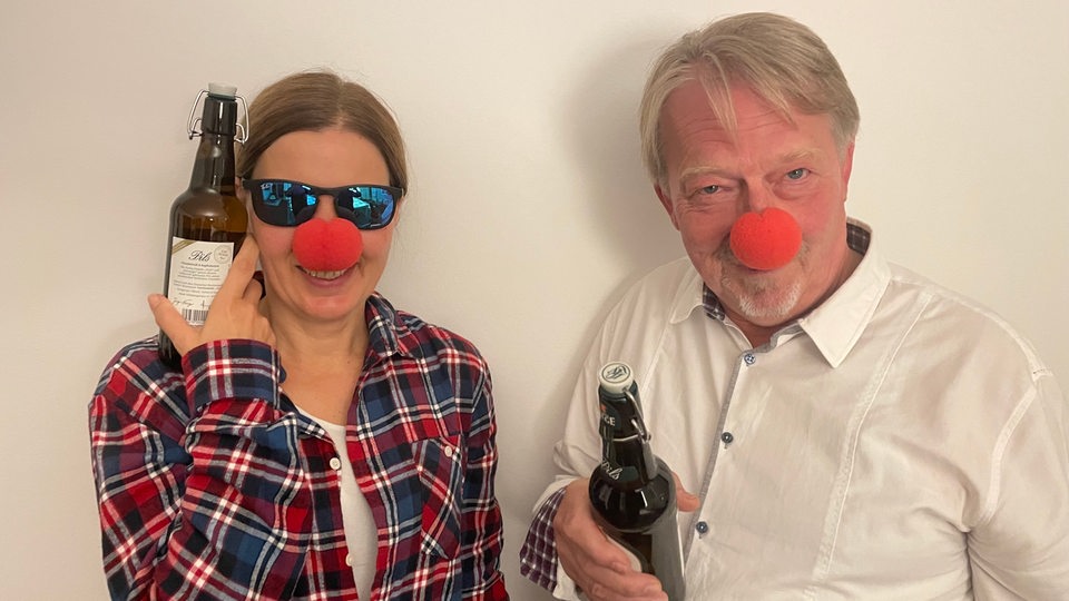 Dietmar Wischmeyer  und Tina Voß mit roter Nase